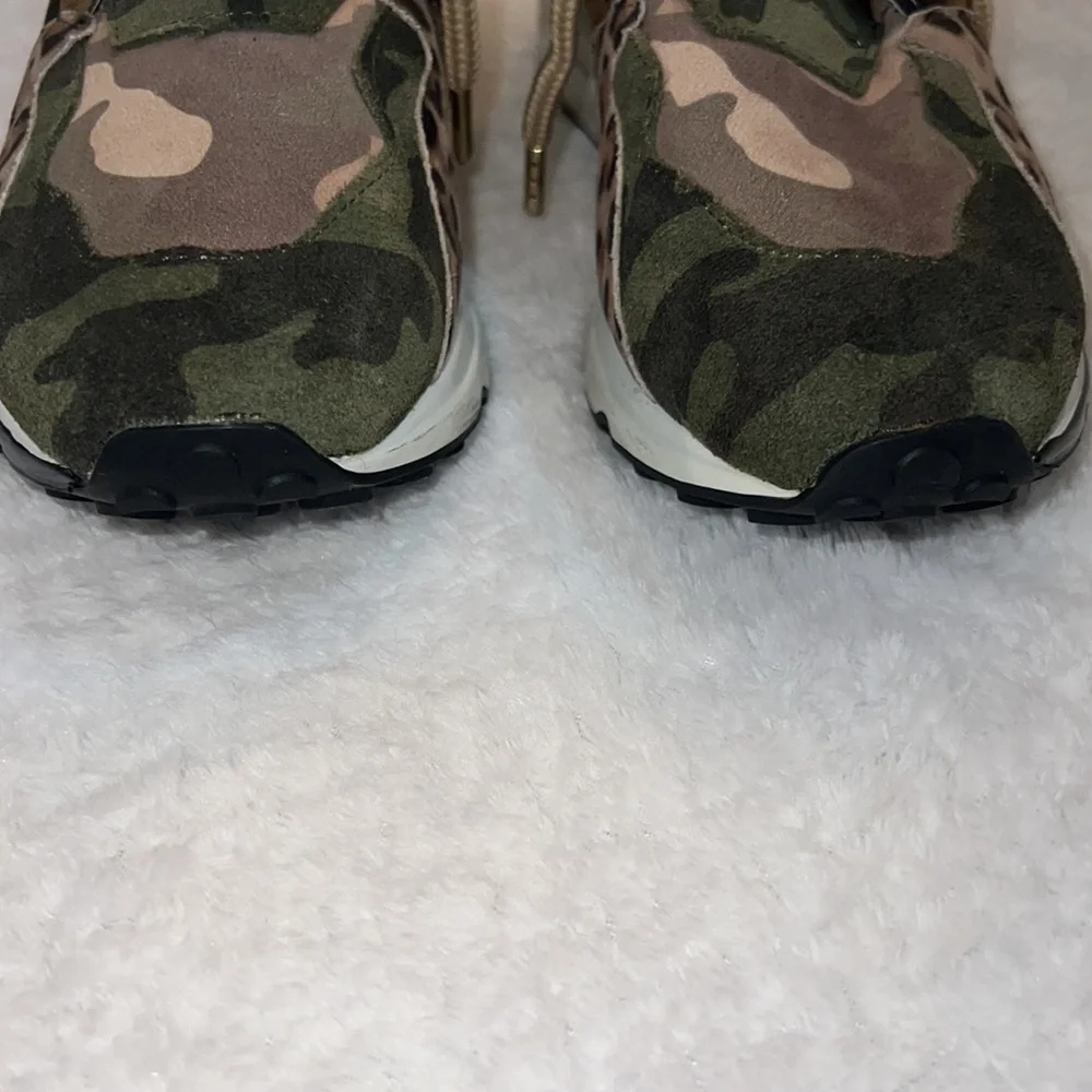 Steve Madden Cliffhanger Green Camo Animal Print Sneakers Size 6M